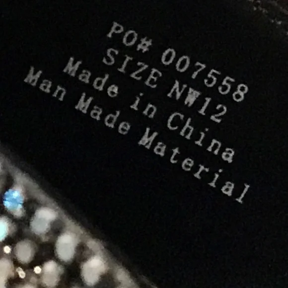 Journee Collection ‘Nysha’ Sandal Flats - Picture 14 of 16